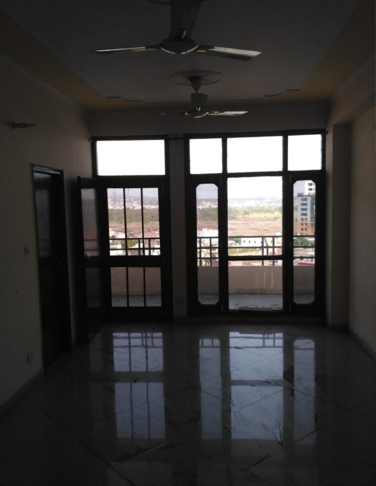 Room, vip road 3 Bedroom 1615 Sq.Ft. Apartment In Vip Road Zirakpur 9184789