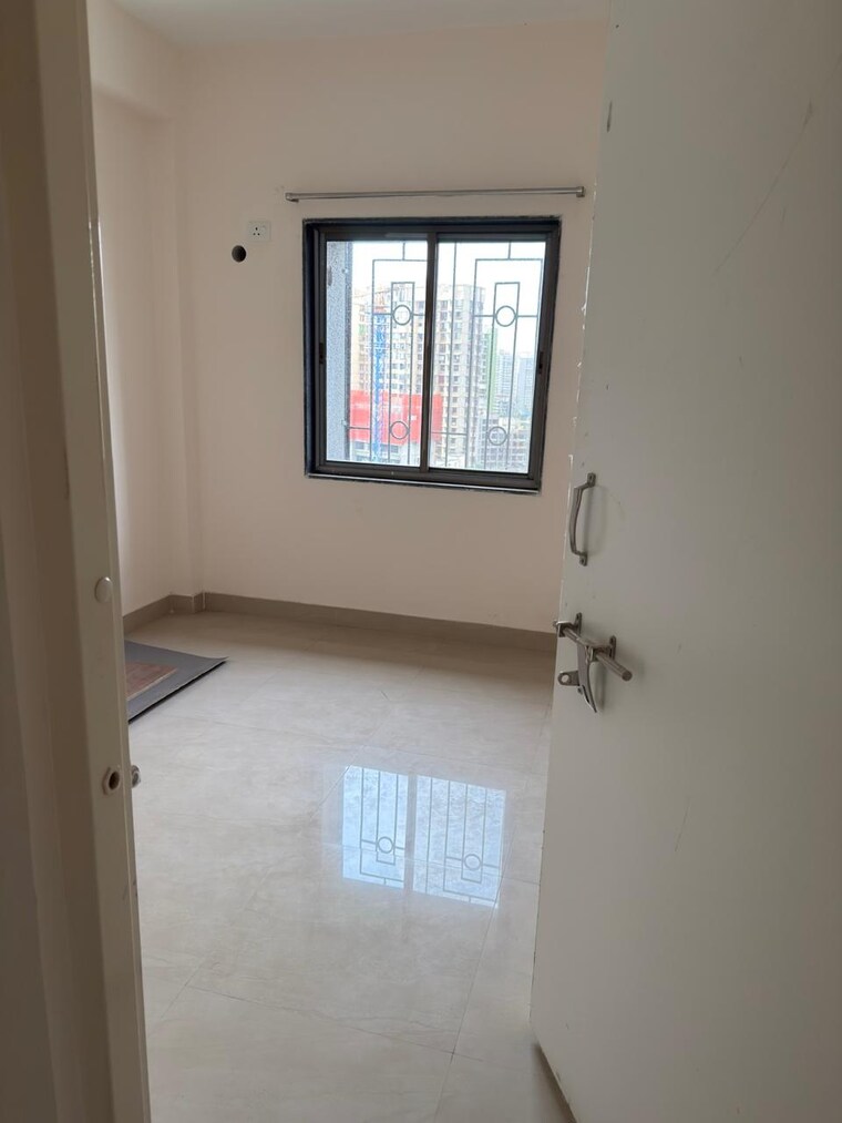 Room, mhada-building-vikhroli-east 2 Bedroom 680 Sq.Ft. Apartment In Vikhroli East Mumbai 9184837