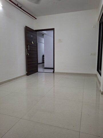 2 BHK Apartment For Rent in Century One, Ghansoli