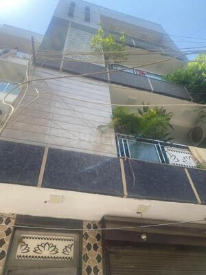 Balcony in 5 BHK Independent House at Krishna Nagar – for Sale