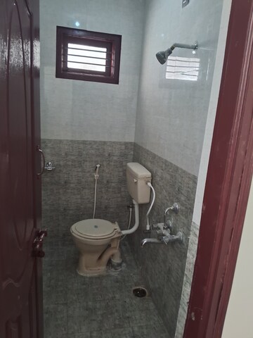 Bathroom in 1 BHK Independent House at Hbr Layout – for Rent