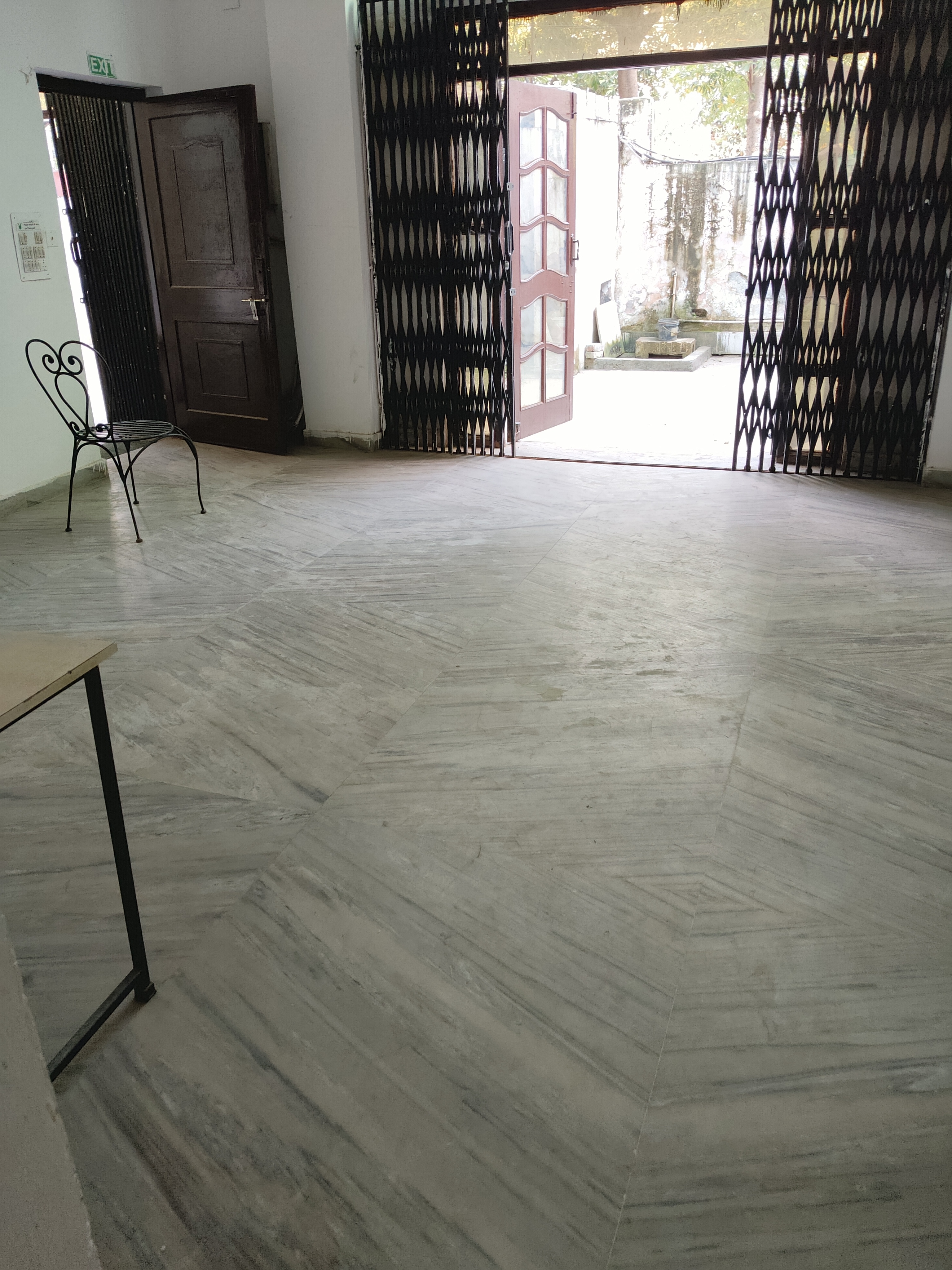 Room, sector 83 Commercial Warehouse 6000 Sq.Yd. In Sector 83 Noida 9184856