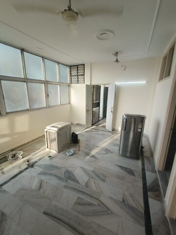 Team Area in 2 BHK Builder Floor at Amar Colony – for Rent