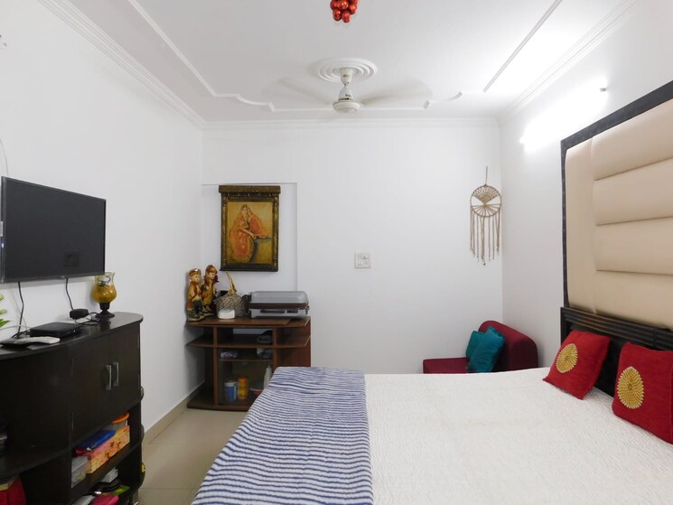 Room, sarita vihar 3 Bedroom 1750 Sq.Ft. Apartment In Sarita Vihar Delhi 9184883