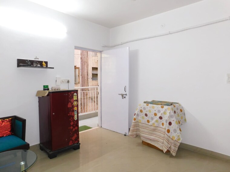 Room, sarita vihar 3 Bedroom 1750 Sq.Ft. Apartment In Sarita Vihar Delhi 9184883