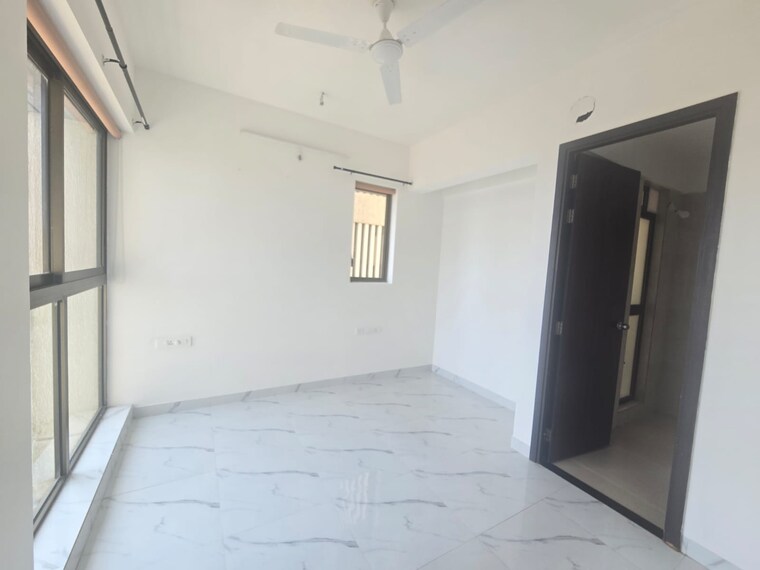 Room, shiddivinayak-society 2 Bedroom 750 Sq.Ft. Apartment In Vartak Nagar Thane 9184880