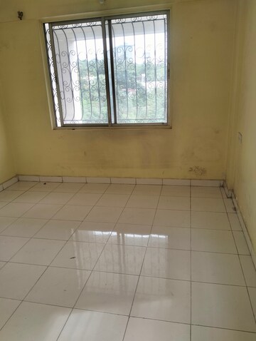 Room in 2 BHK Apartment at Raviraj Camellia, Wanwadi – for Rent