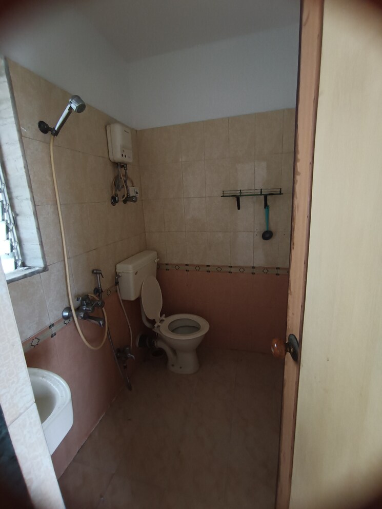 Bathroom, nazarene-chs 1 Bedroom 640 Sq.Ft. Apartment In Malad West Mumbai 9184895