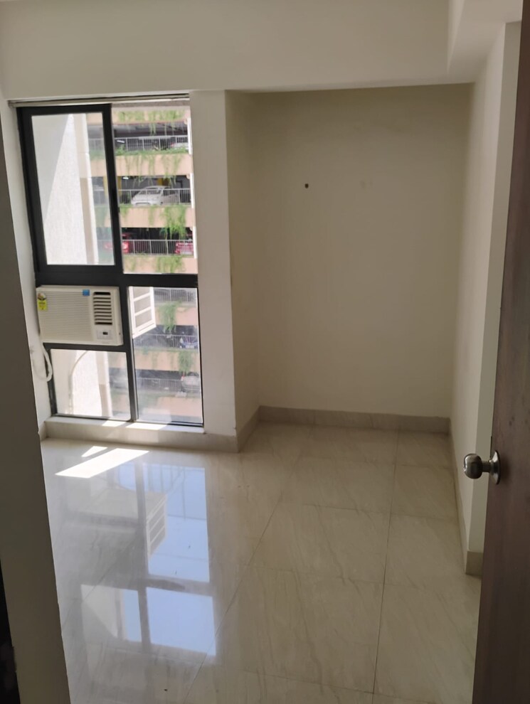 Room, kothari-compound 1 Bedroom 490 Sq.Ft. Apartment In Kokanipada Thane 9184921