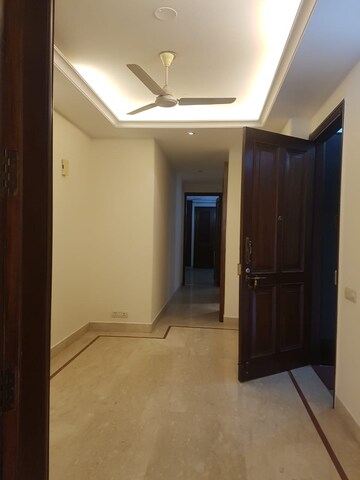 Room in 3 BHK Builder Floor at Boutique Residential Apartments A 3 2, Vasant Vihar – for Rent