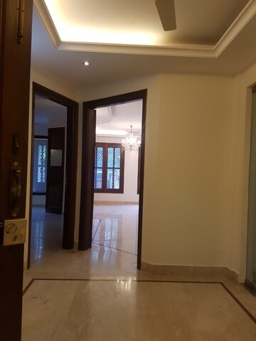Room in 3 BHK Builder Floor at Boutique Residential Apartments A 3 2, Vasant Vihar – for Rent