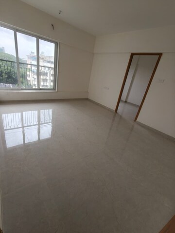Room in 3 BHK Apartment at Vijayraj Yashwant Niwas, Naupada – for Sale