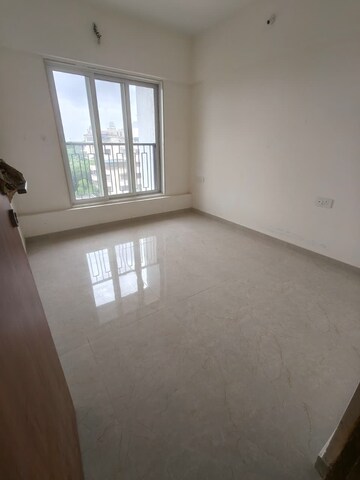 Room in 3 BHK Apartment at Vijayraj Yashwant Niwas, Naupada – for Sale