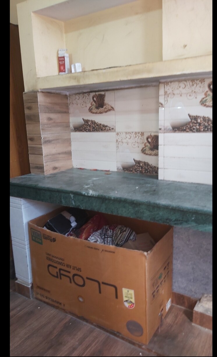 Kitchen, mayur vihar 1 RK 350 Sq.Ft. Builder Floor In Mayur Vihar Delhi 9184972