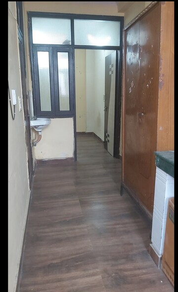 Bathroom in 1 RK Builder Floor at Mayur Vihar – for Rent