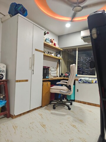 Team Area in 2 BHK Apartment at Suncity Souvenir, Bhandup West – for Sale