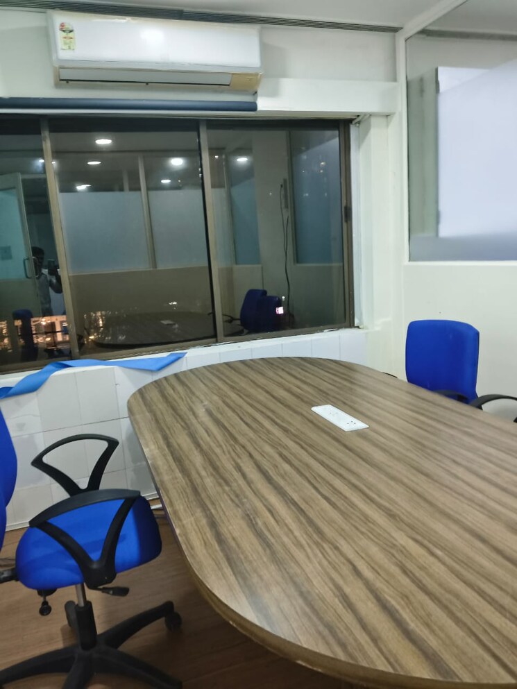 Team Area, andheri west Commercial Office Space 2000 Sq.Ft. In Andheri West Mumbai 9184992