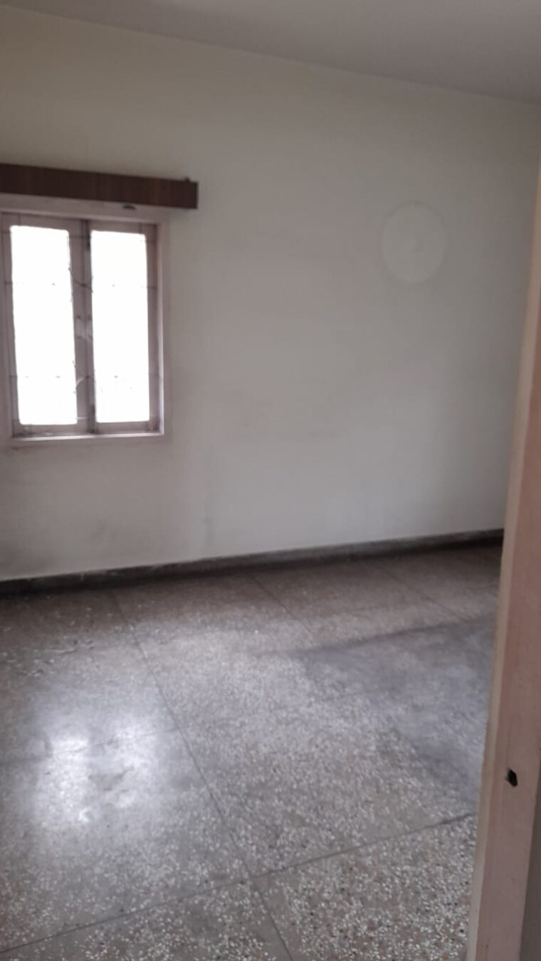 Room, ip extension 3 Bedroom 1350 Sq.Ft. Apartment In Ip Extension Delhi 9185020