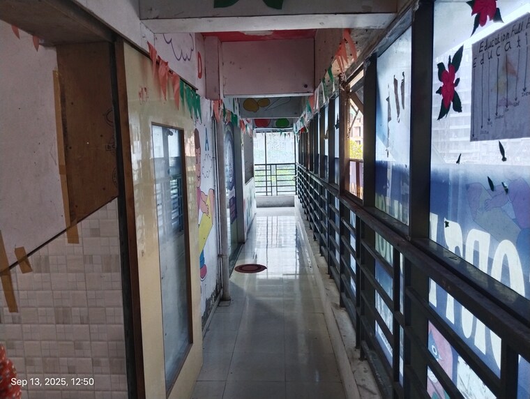 Balcony, dew-berry Commercial Shop 2000 Sq.Ft. In Nalasopara West Palghar 9185028