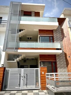 4 BHK + Pooja Room,Servant Room,Study Room,Extra Room Independent House For Sale in New Sunny Enclave