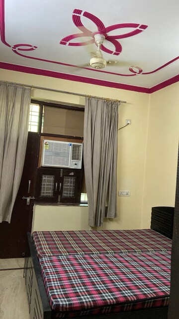 Living Room in 1 BHK Builder Floor at Sector 47 – for Rent