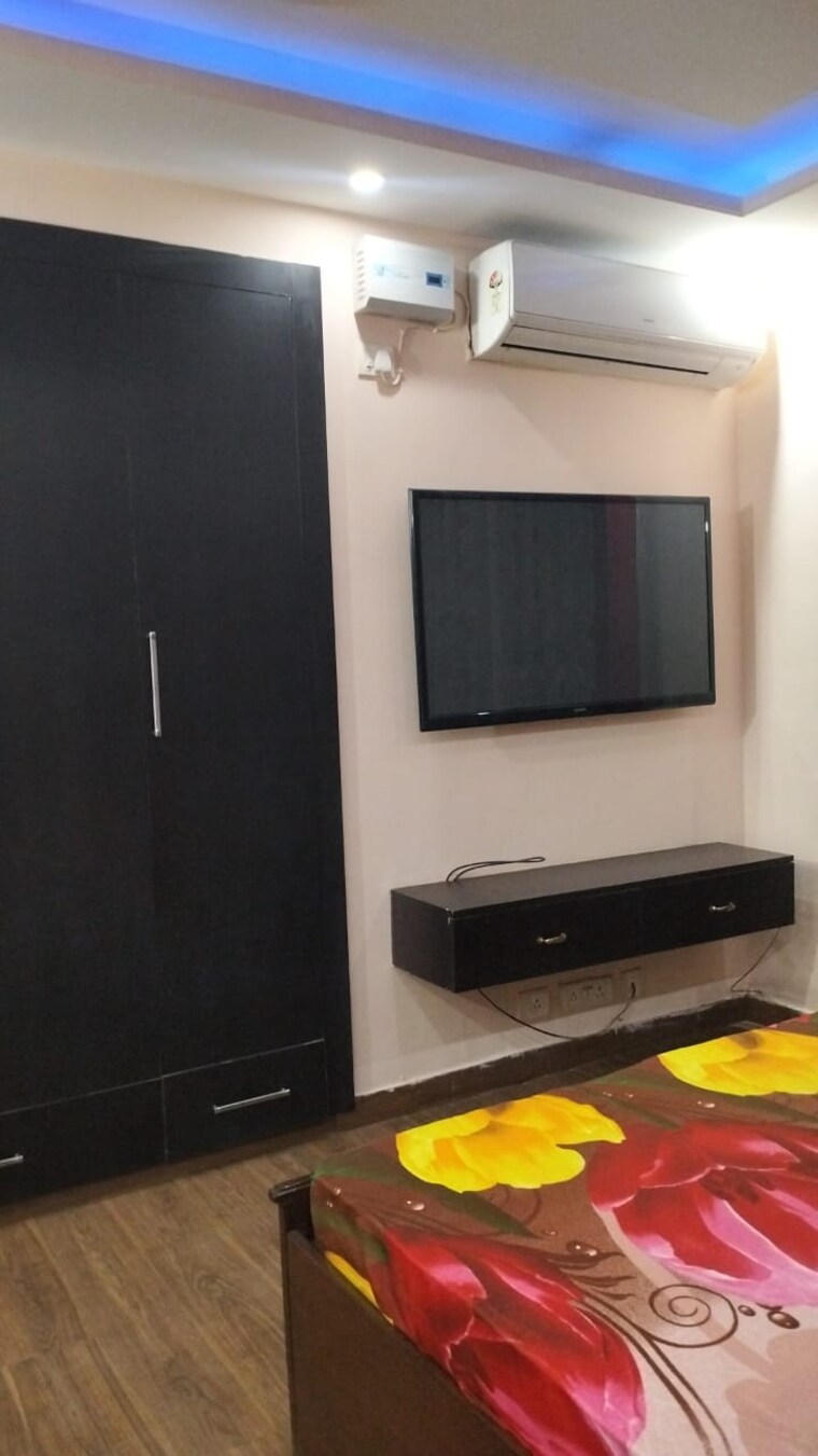 undefined, vip road 3 Bedroom 1650 Sq.Ft. Apartment In Vip Road Zirakpur 9185033