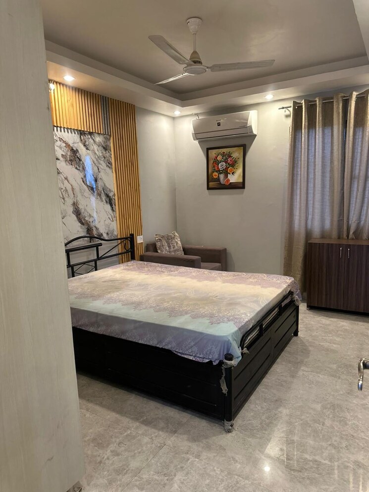 Bedroom, sarvapriya vihar 1 Bedroom 200 Sq.Yd. Builder Floor In Sarvapriya Vihar Delhi 9185030