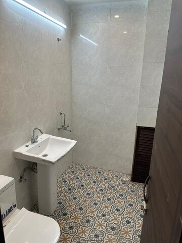 Bathroom in 1 BHK Builder Floor at Sarvapriya Vihar – for Rent