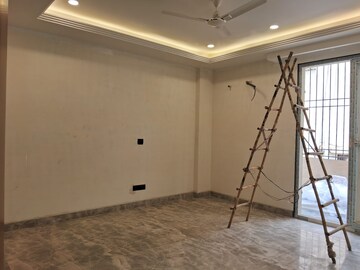 Room in 3 BHK Builder Floor at East of Kailash Block-B RWA, East Of Kailash – for Sale