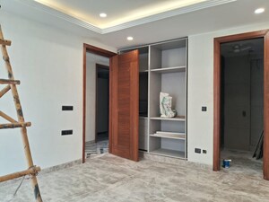 Room in 3 BHK Builder Floor at East of Kailash Block-B RWA, East Of Kailash – for Sale