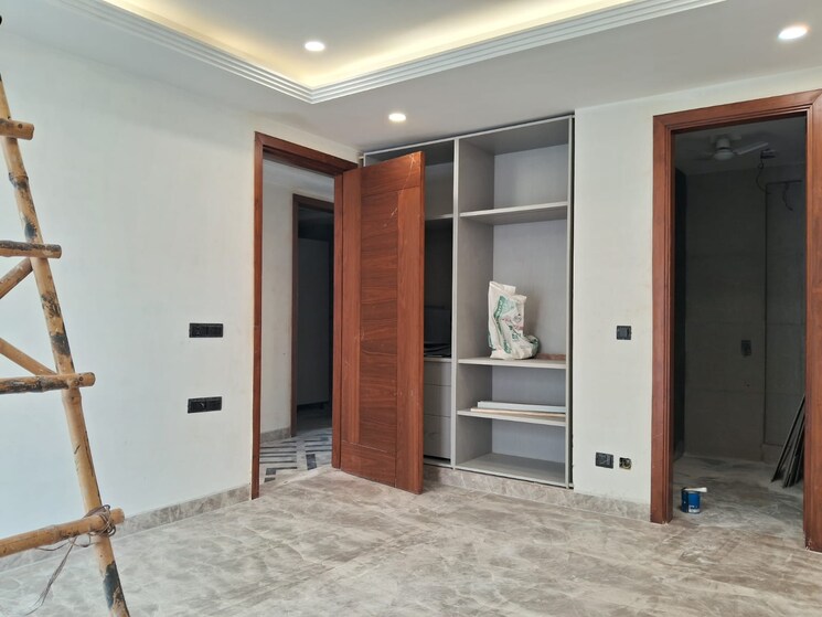 Room, east-of-kailash-block-b-rwa 3 Bedroom 200 Sq.Yd. Builder Floor In East Of Kailash Delhi 9185037