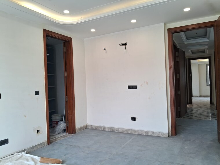 Room, east-of-kailash-block-b-rwa 3 Bedroom 200 Sq.Yd. Builder Floor In East Of Kailash Delhi 9185037