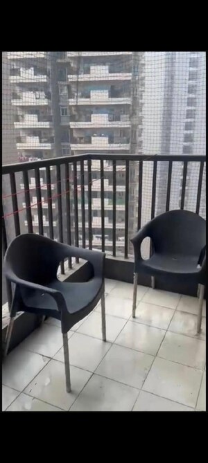 Team Area in 4 BHK Apartment at Ajmera Prive, Juhu – for Sale