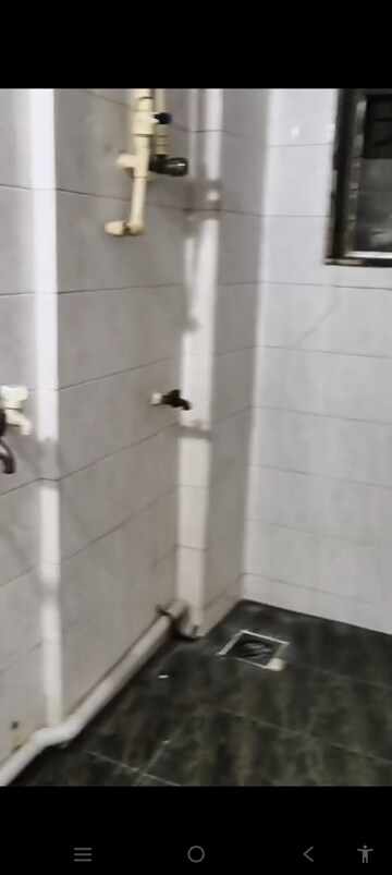 Bathroom in 1 BHK Apartment at Santacruz East – for Rent