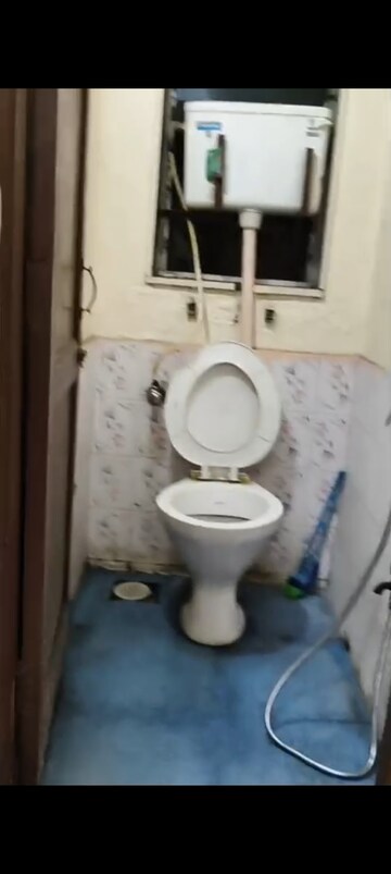 Bathroom in 1 BHK Apartment at Santacruz East – for Rent