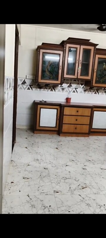 Room in 1 BHK Apartment at Santacruz East – for Rent
