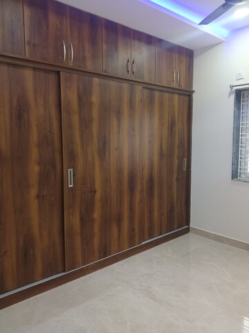 Room in 3 BHK Apartment at Manikonda – for Rent