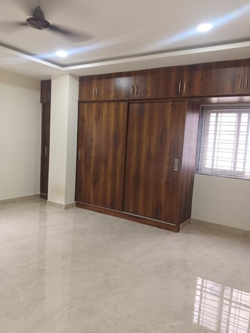 Room in 3 BHK Apartment at Manikonda – for Rent