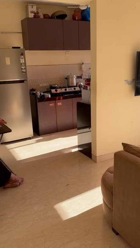 2 BHK + Study Room Apartment For Rent in Santacruz East Golibar ro