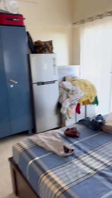 Bedroom in 2 BHK Apartment at Santacruz East – for Rent