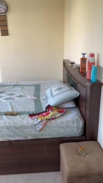 Bedroom in 2 BHK Apartment at Santacruz East – for Rent