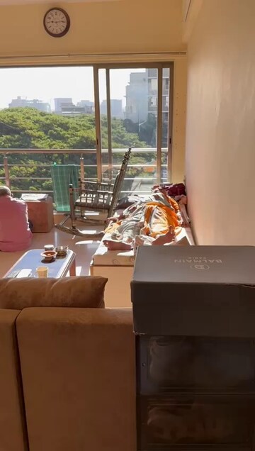 Living Room in 2 BHK Apartment at Santacruz East – for Rent