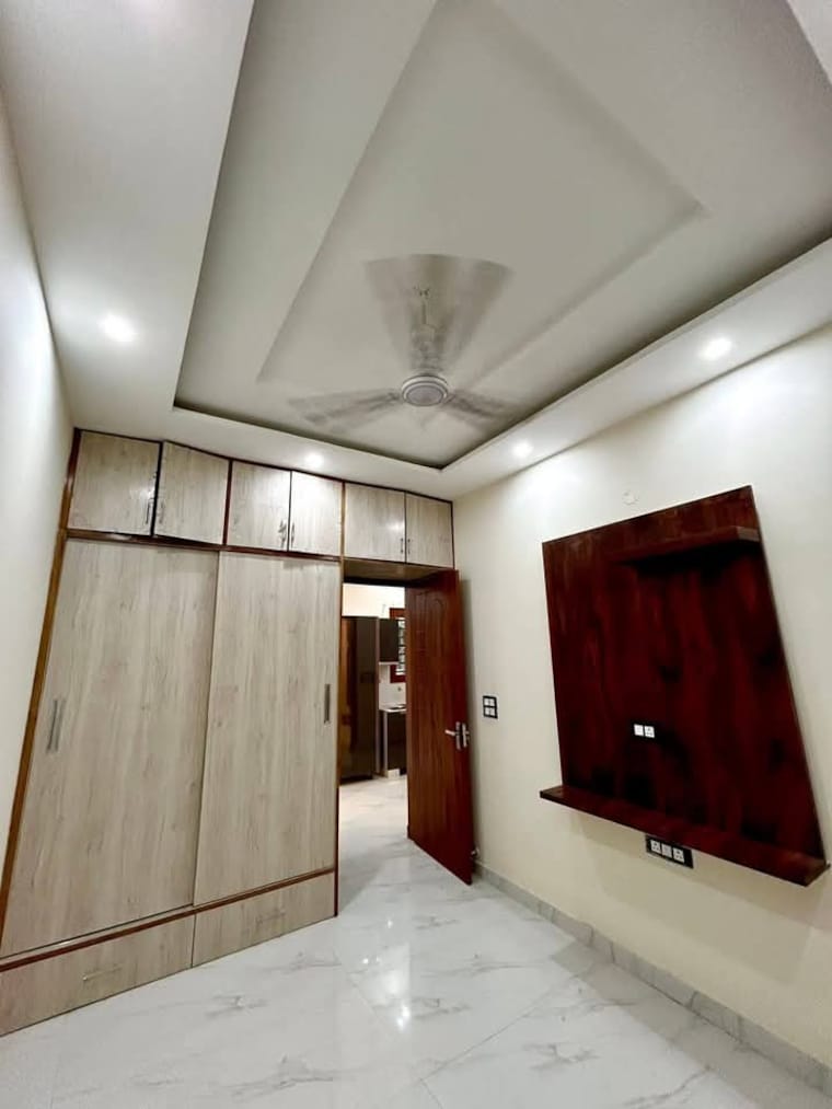 Room, sector 124 3 Bedroom 100 Sq.Yd. Independent House In Sector 124 Mohali 9185104