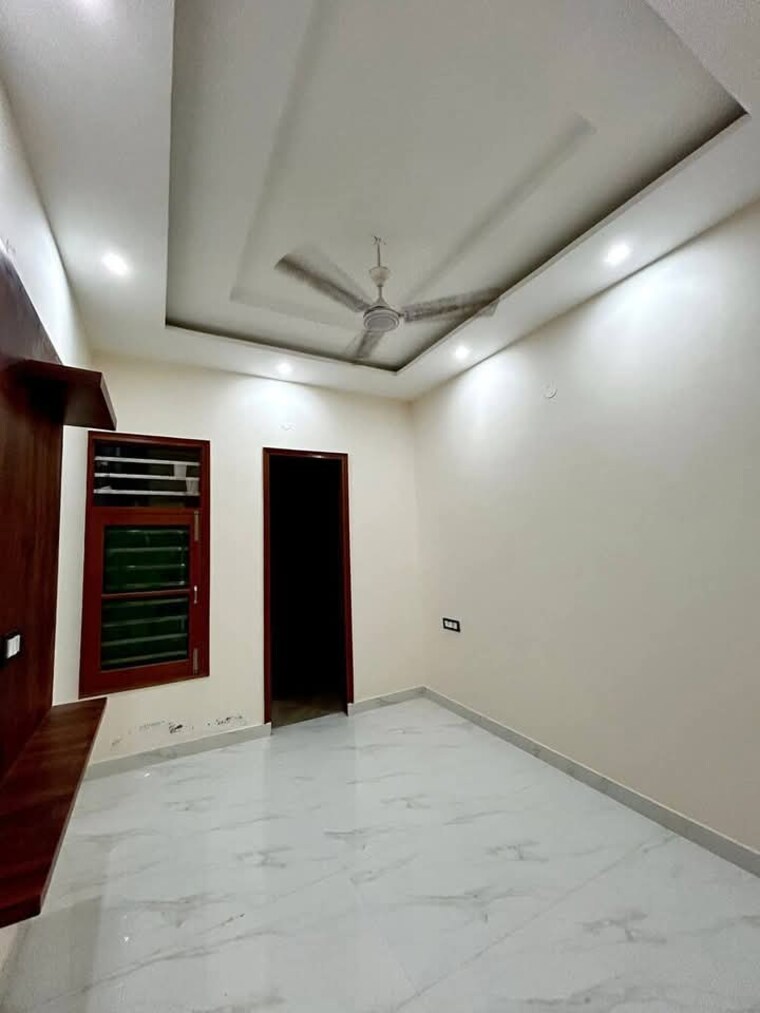 Room, sector 124 3 Bedroom 100 Sq.Yd. Independent House In Sector 124 Mohali 9185104