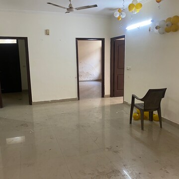 Room in 2 BHK Apartment at Maya Garden City, Nagla Road – for Rent