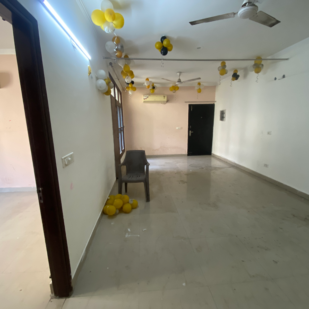 2 BHK + Pooja Room Apartment For Rent in Maya Garden City