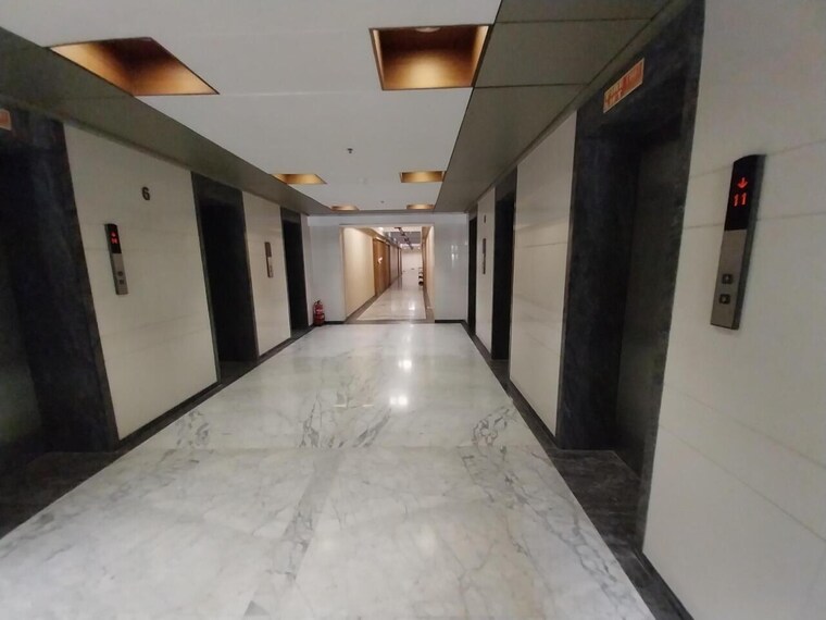 Kitchen, maker-tower Commercial Office Space 1000 Sq.Ft. In Cuffe Parade Mumbai 9185097