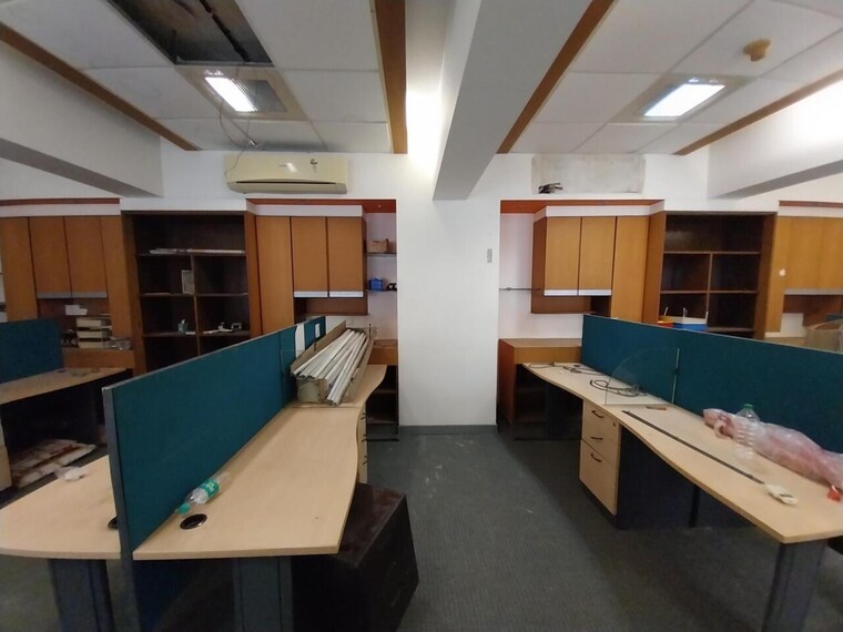 Kitchen, maker-tower Commercial Office Space 1000 Sq.Ft. In Cuffe Parade Mumbai 9185097