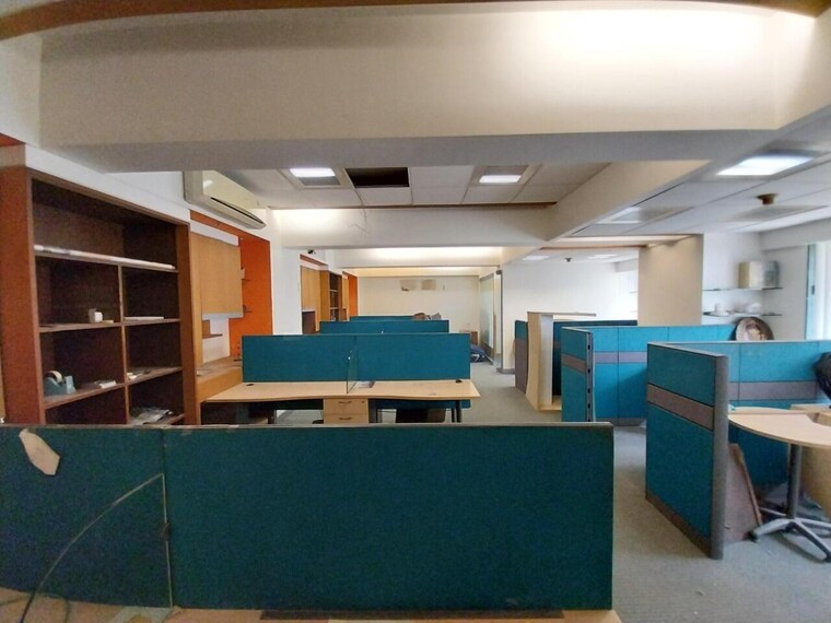 Team Area, maker-tower Commercial Office Space 1000 Sq.Ft. In Cuffe Parade Mumbai 9185097