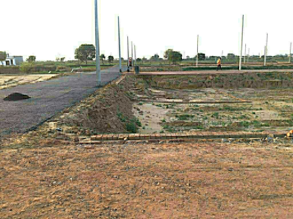 Plot For Sale in VVIP Addresses Greater Noida West